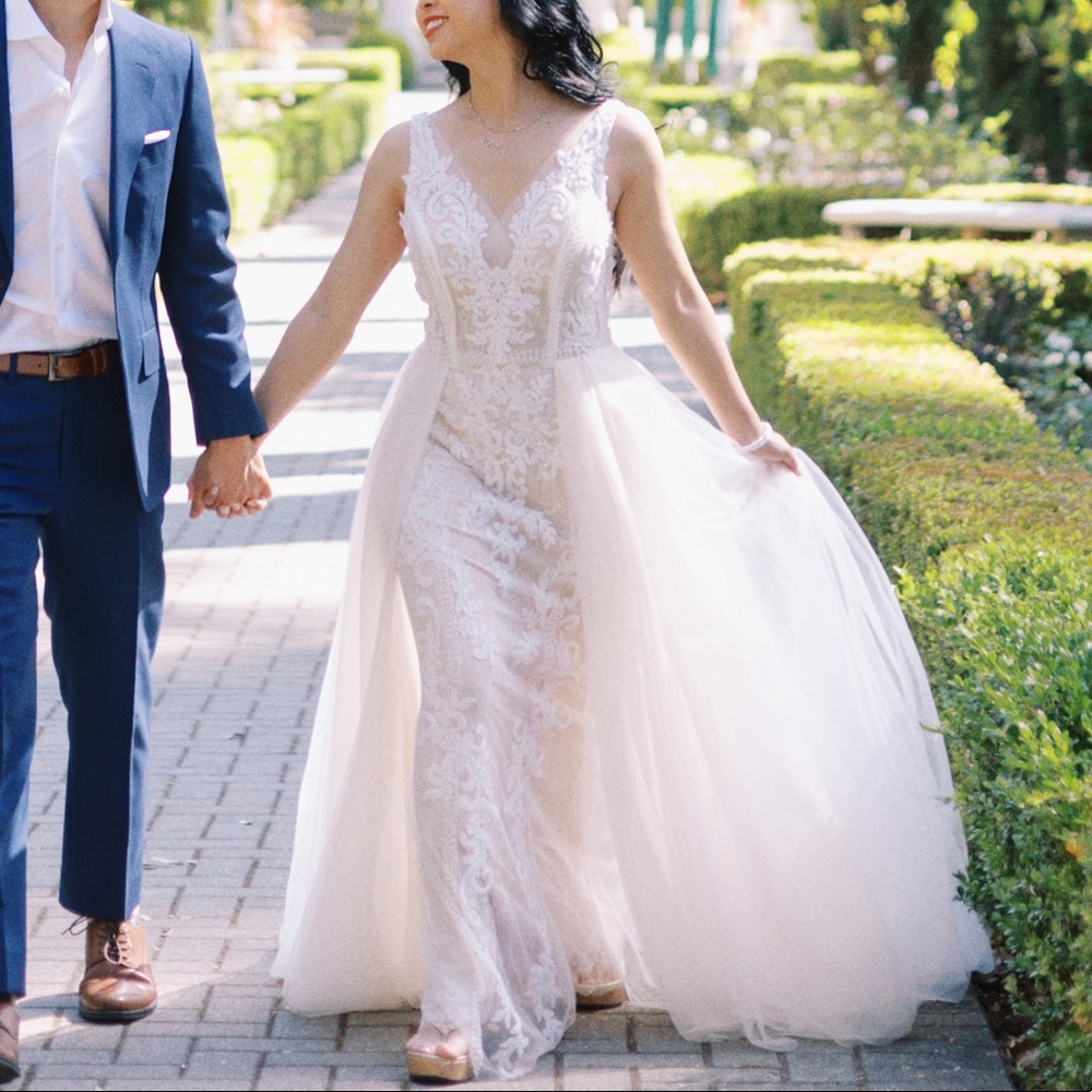 Cream Lace Beaded Sleeveless Maxi Dress